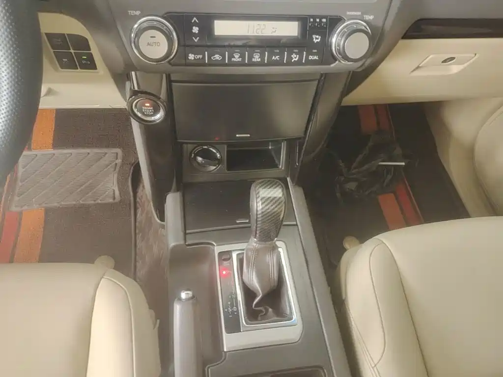 Toyota Prado 2016 — фото 14