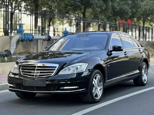 Mercedes-Benz S-Class 2012
