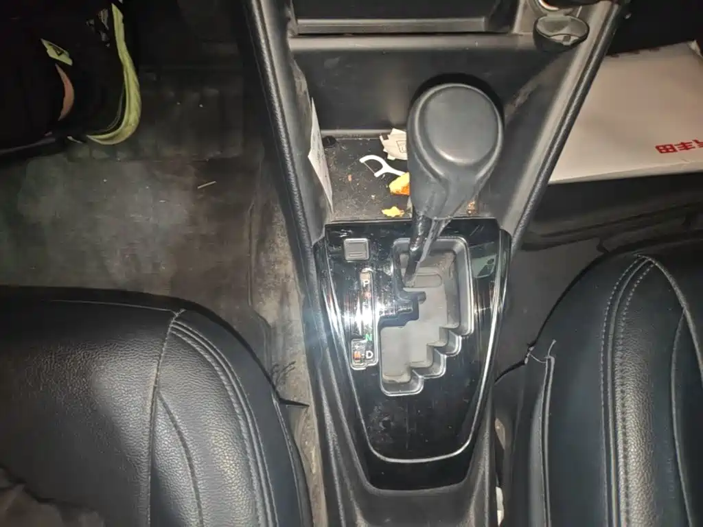 Toyota Yaris L 2022 — фото 14