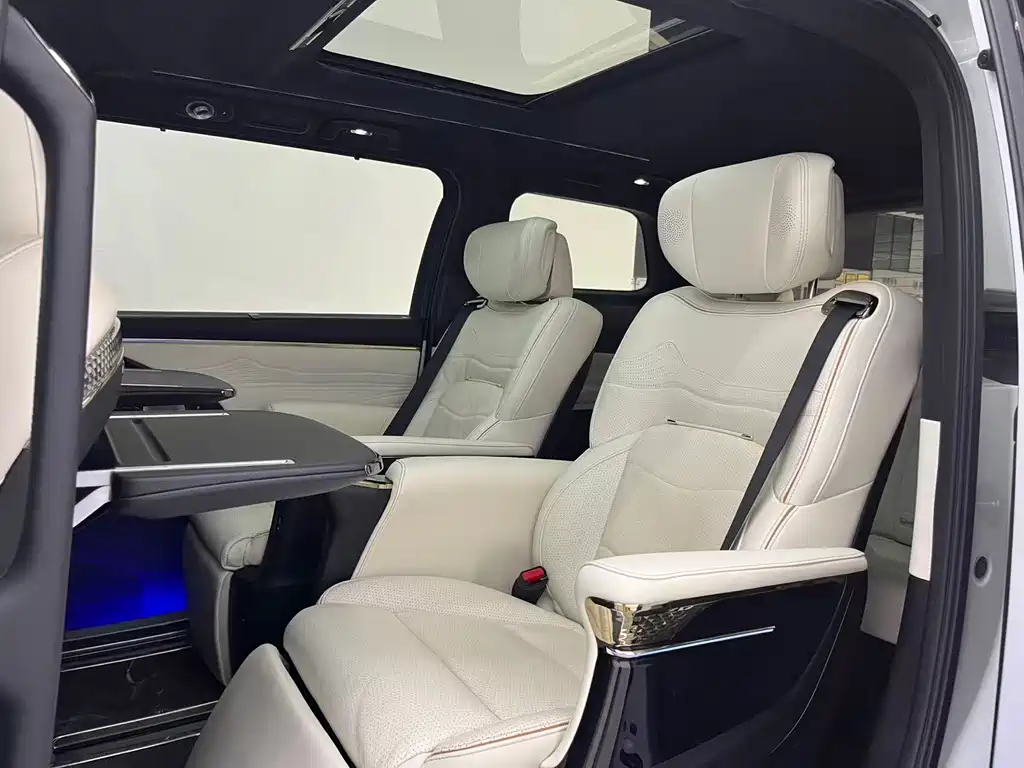 GAC Motor Trumpchi M8 2023 — фото 14
