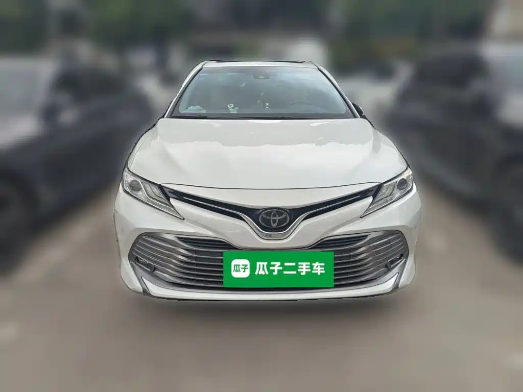 Toyota Camry 2020 — фото 2