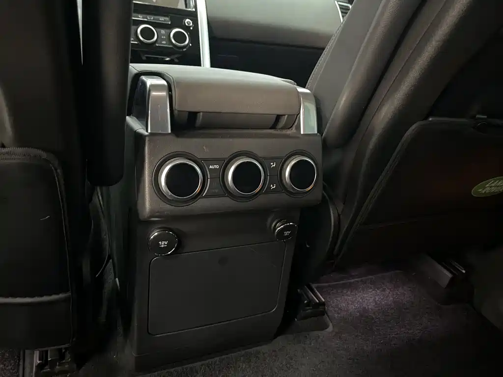 Land Rover Discovery 2020 — фото 19