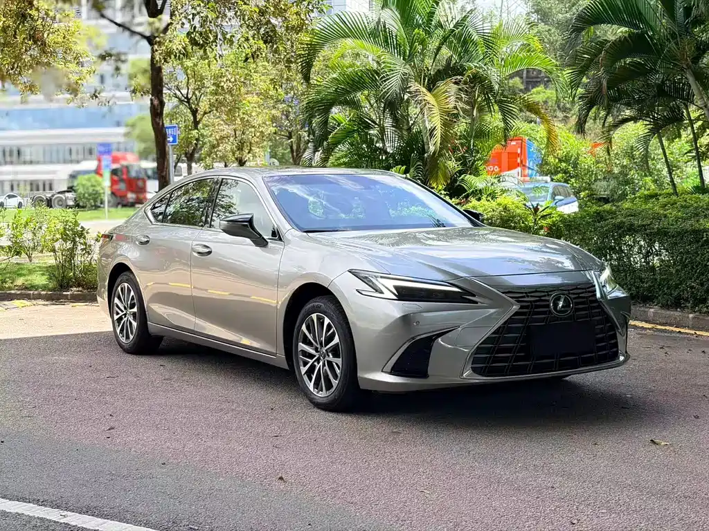 Lexus ES 2025 — фото 3