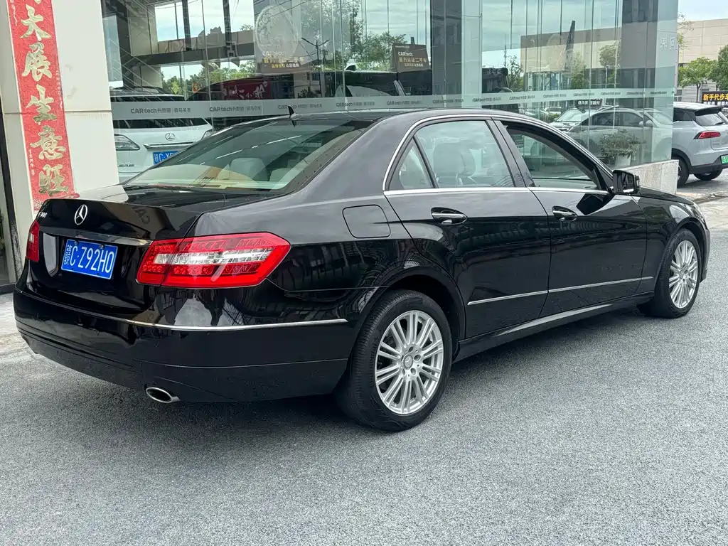 Mercedes-Benz E-Class 2011