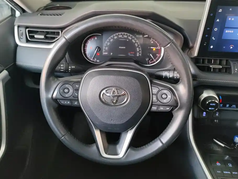 Toyota RAV4 2021 — фото 15