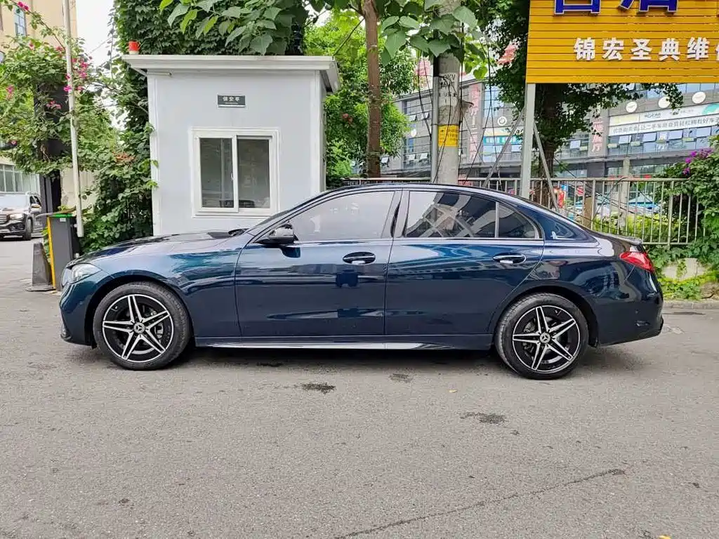 Mercedes-Benz C-Class 2023