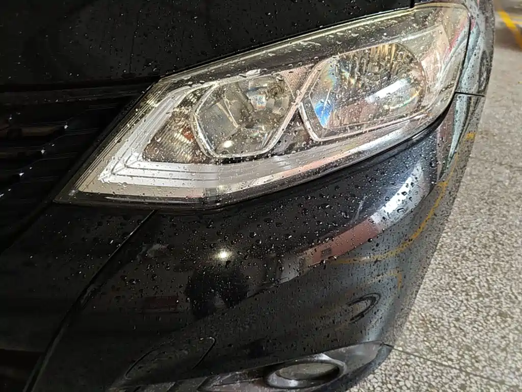 Nissan Tiida 2017 — фото 24