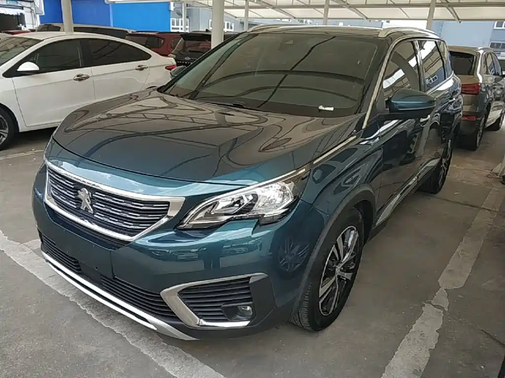 Peugeot 5008 2017 — фото 1