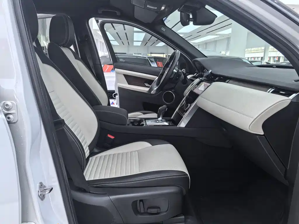 Land Rover Discovery Sport 2020 — фото 12