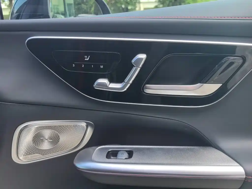 Mercedes-Benz GLC AMG 2025 — фото 18