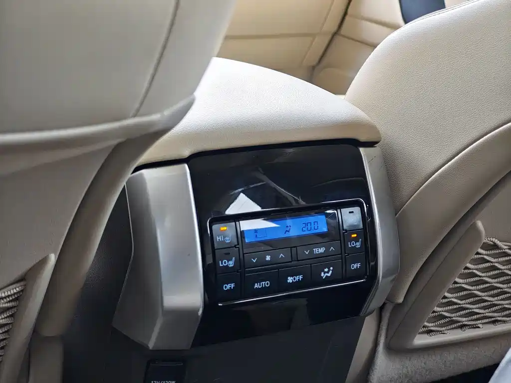 Toyota Prado 2019 — фото 10