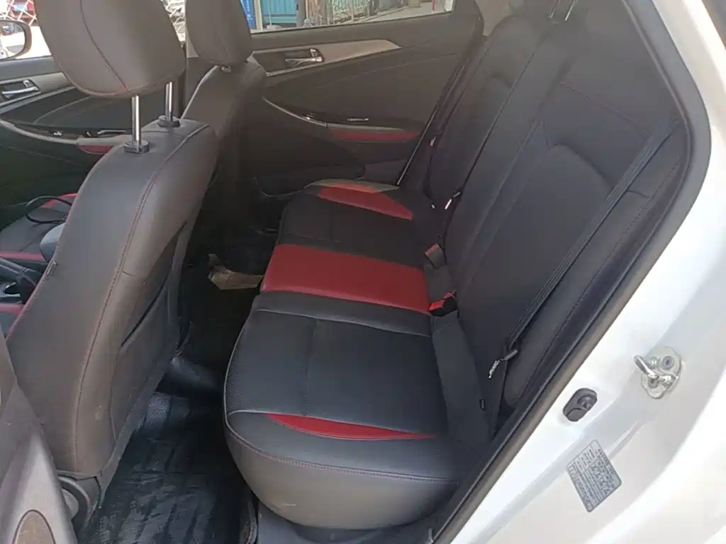 Changan Eado XT 2017 — фото 17