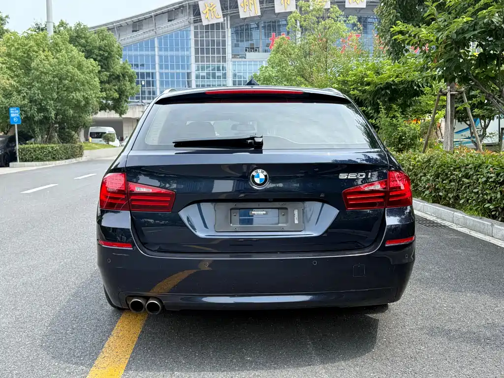 BMW 5 Series 2015 — фото 4