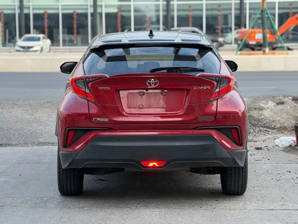 Toyota C-HR 2020 — фото 19