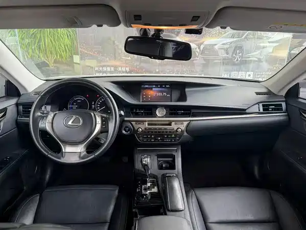 Lexus ES 2013