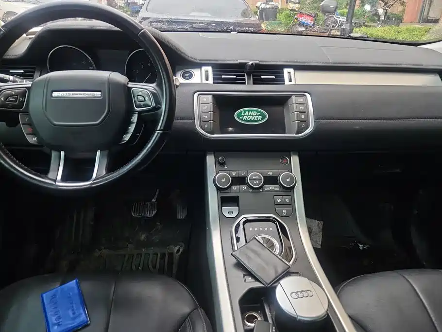 Land Rover Evoque 2019 — фото 12