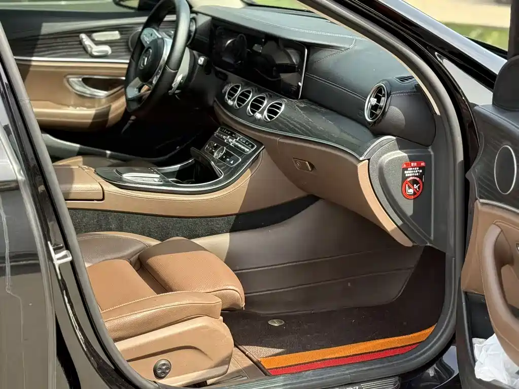 Mercedes-Benz E-Class 2020 — фото 11