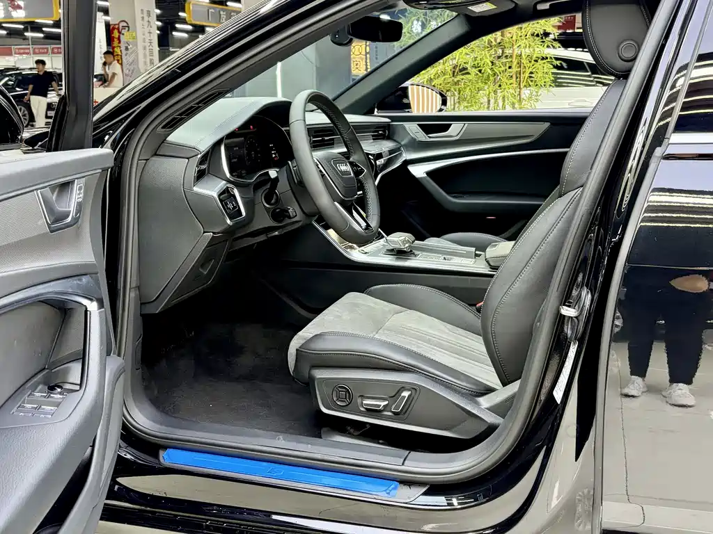 Audi A6L 2023