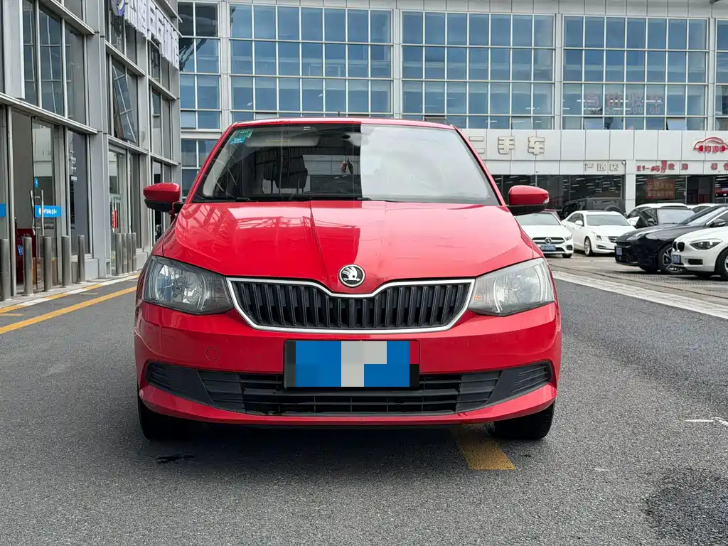 Skoda Fabia 2016 — фото 2