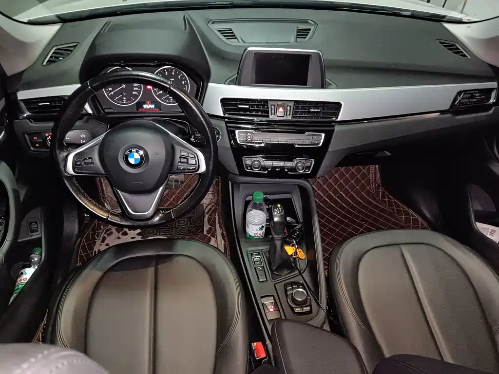 BMW X1 2016 — фото 8