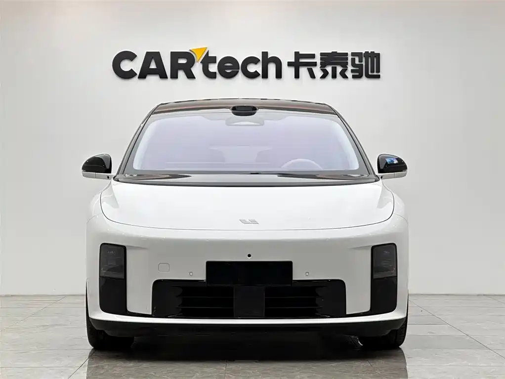 Li Auto i8 2025 — фото 7