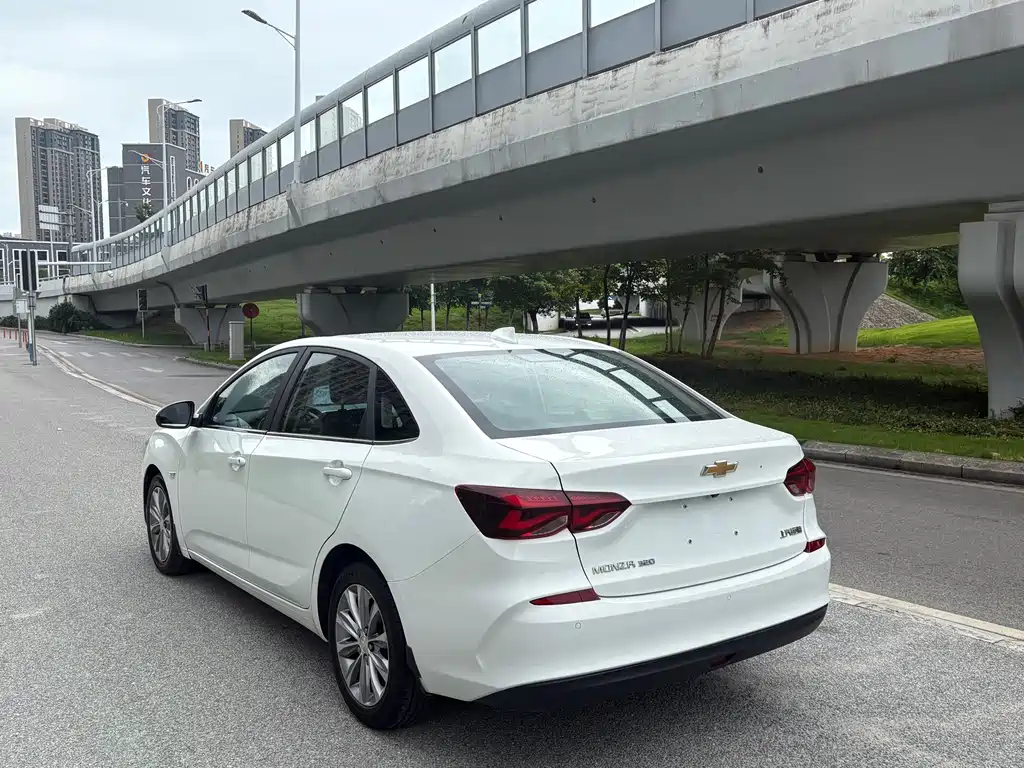 Chevrolet Cruze 2021