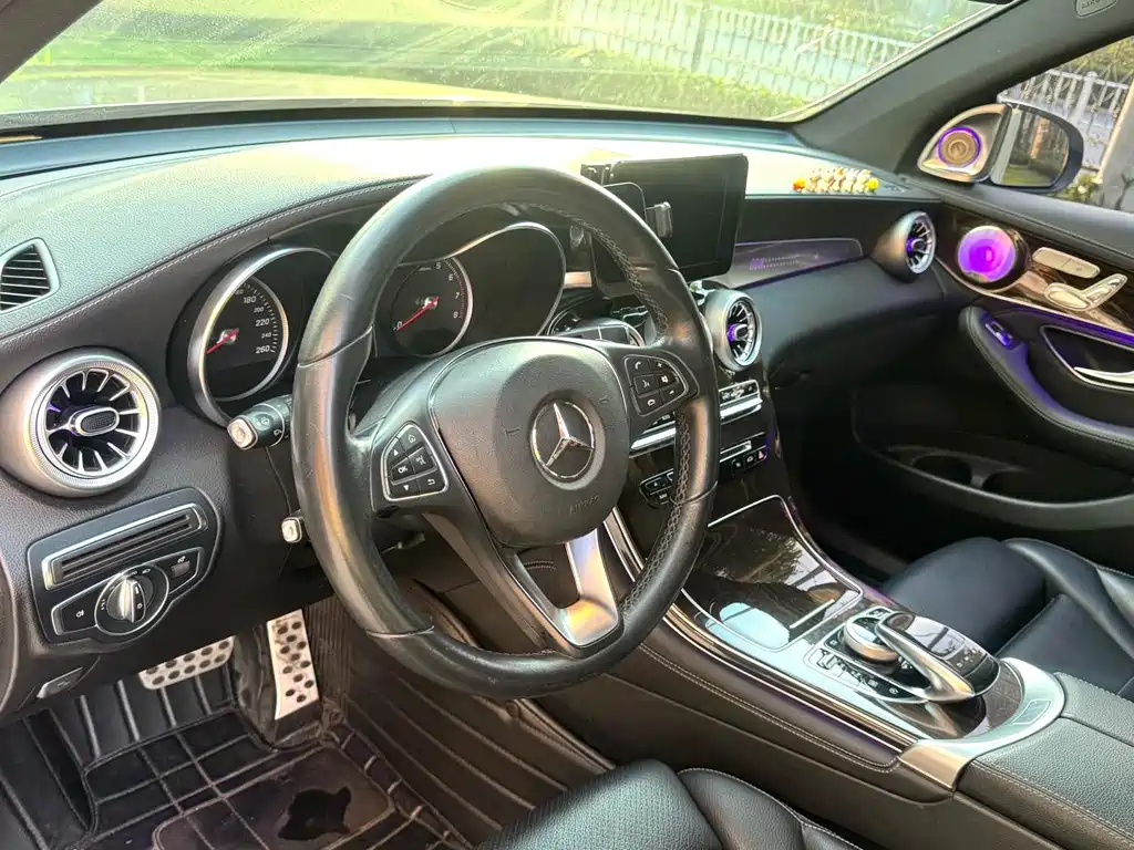 Mercedes-Benz GLC 2017 — фото 11