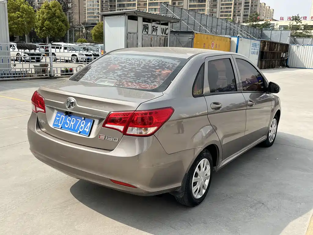 BAIC E-Series 2015 — фото 9