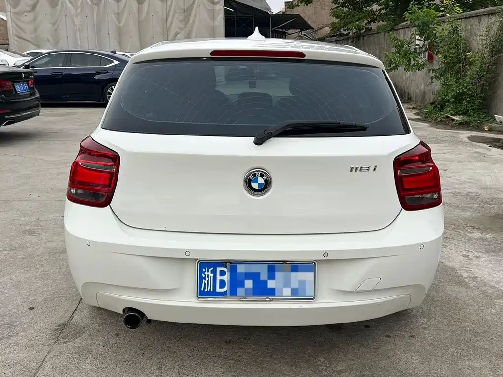 BMW 1 Series 2014 — фото 18