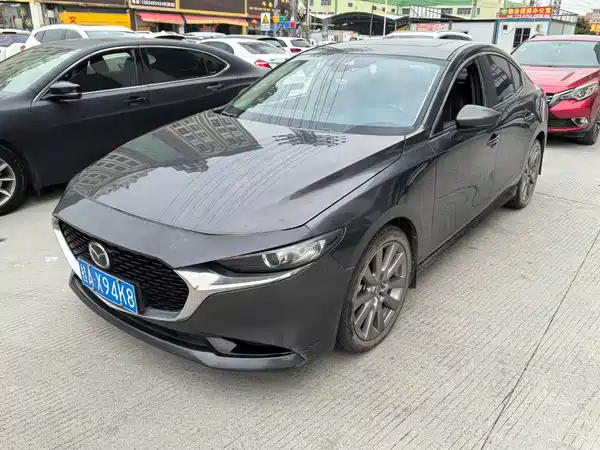 Mazda 3 Axela 2022