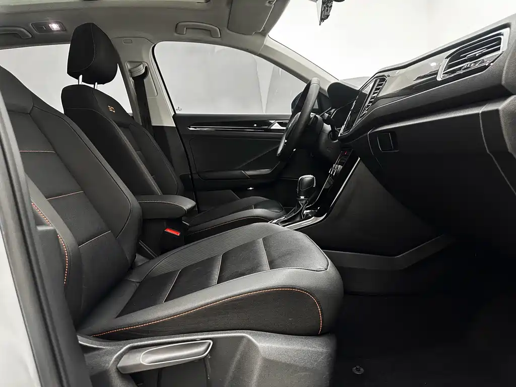 Volkswagen T-Roc 2022 — фото 23