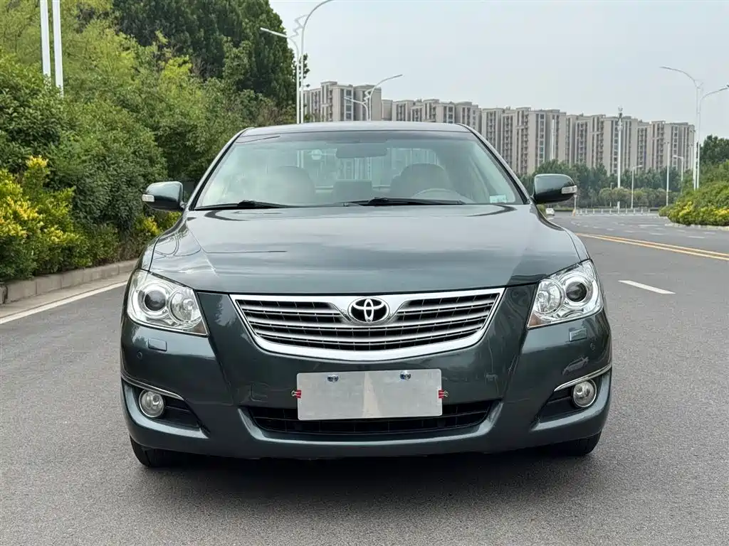Toyota Camry 2008 — фото 2