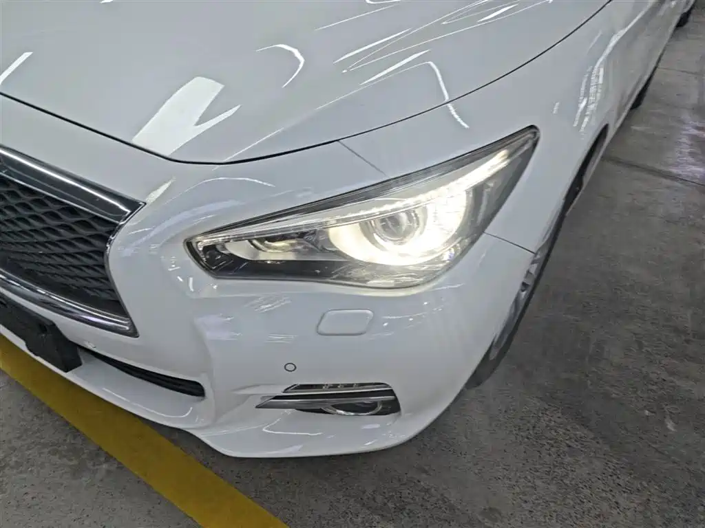 Infiniti Q50L 2017 — фото 24