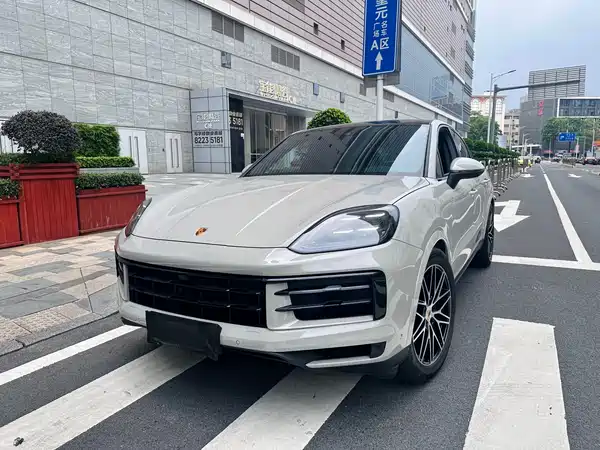 Porsche Cayenne 2024