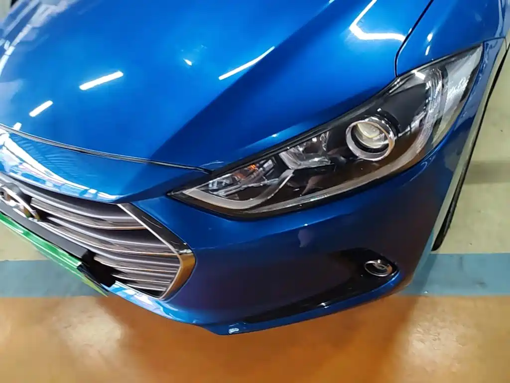 Hyundai Elantra 2018 — фото 24