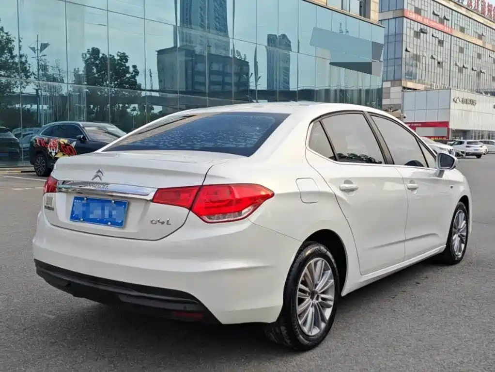 Citroen C4L 2015