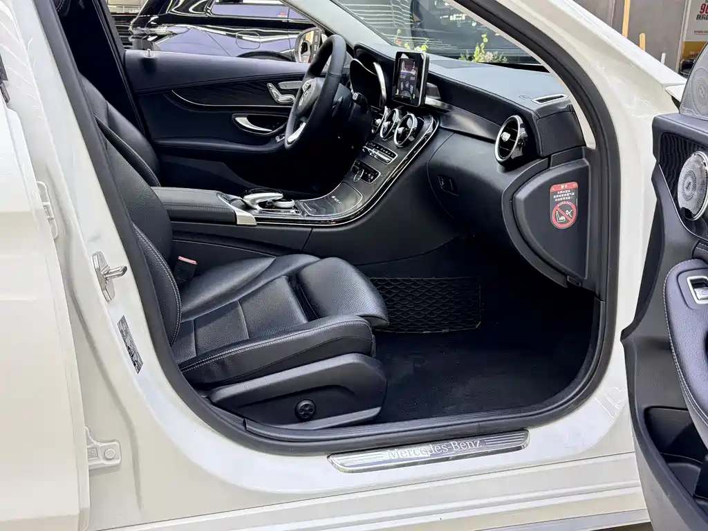 Mercedes-Benz C-Class 2016 — фото 14