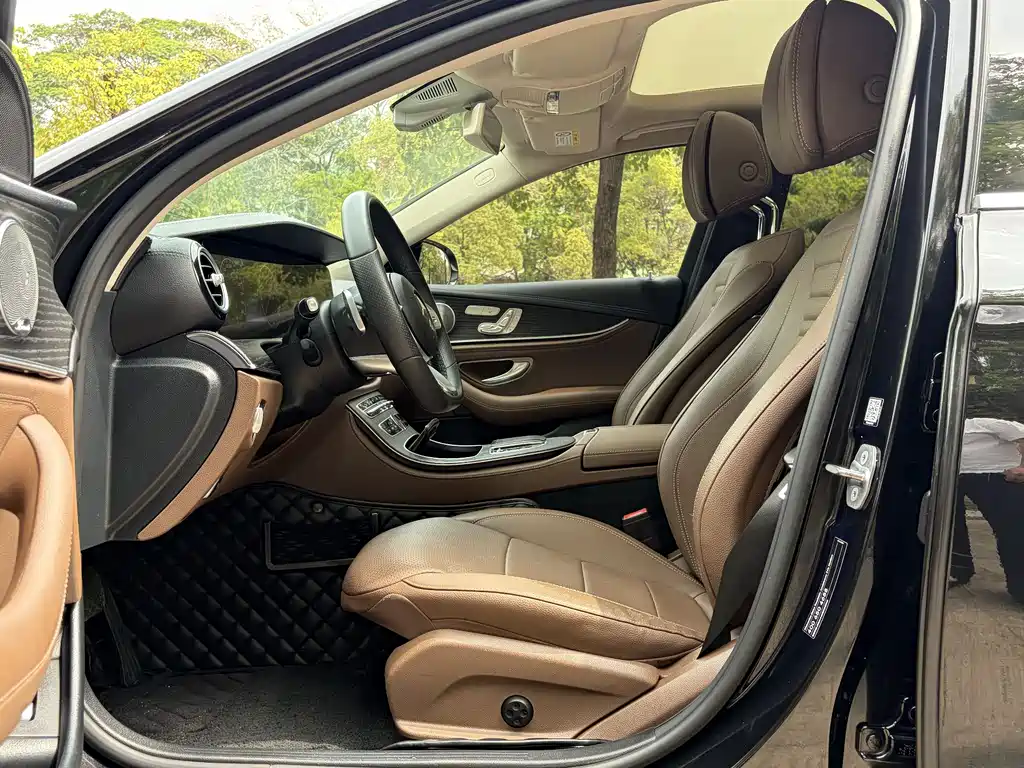 Mercedes-Benz E-Class 2020 — фото 10