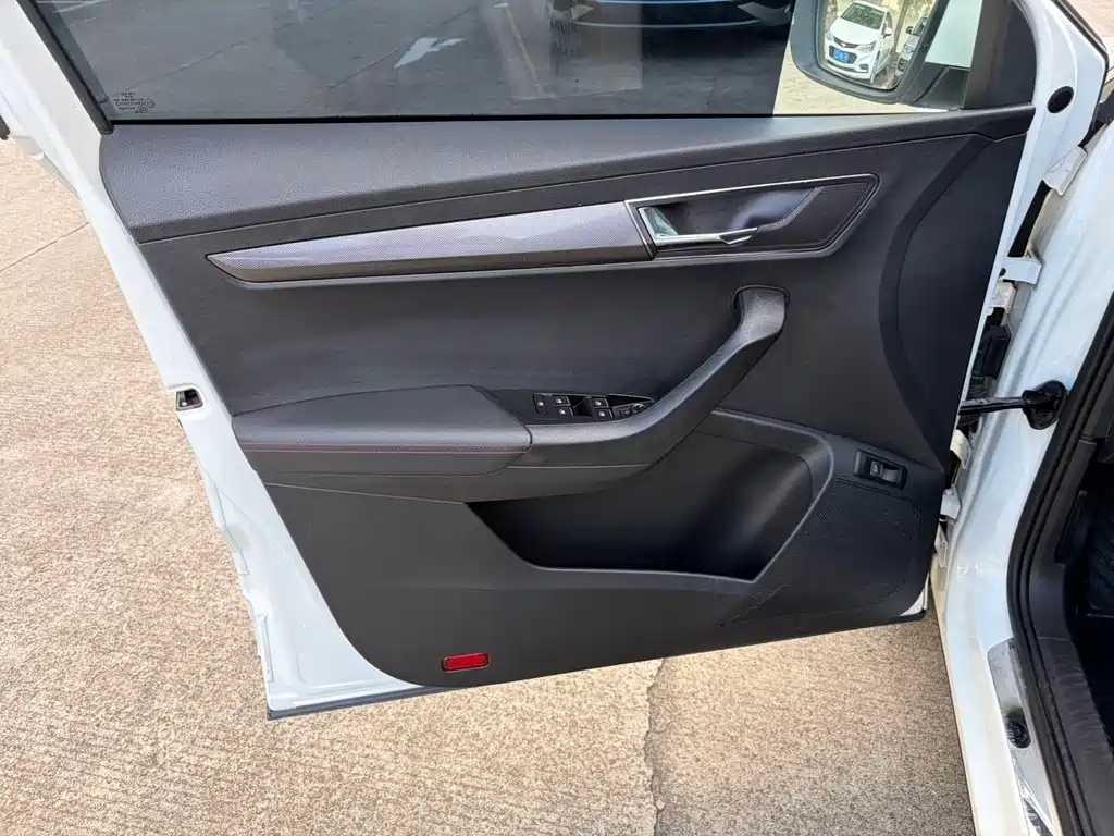 Skoda Korok 2023 — фото 16