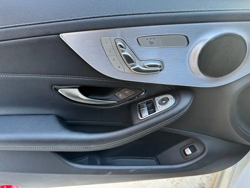 Mercedes-Benz C-Class 2021