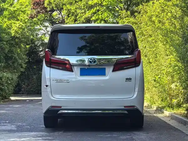 Toyota Alphard 2021