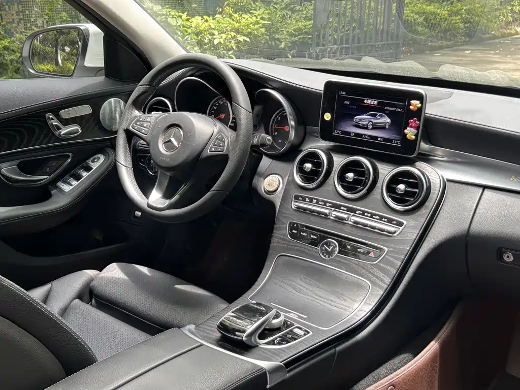 Mercedes-Benz C-Class 2018 — фото 11