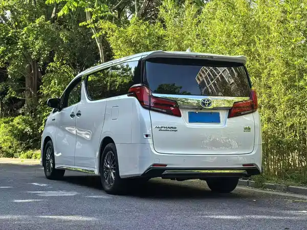 Toyota Alphard 2021
