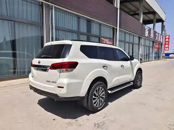 Nissan Terra 2019
