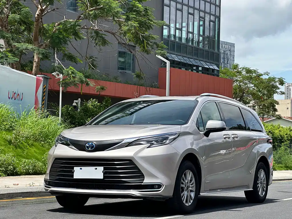 Toyota Sienna 2022