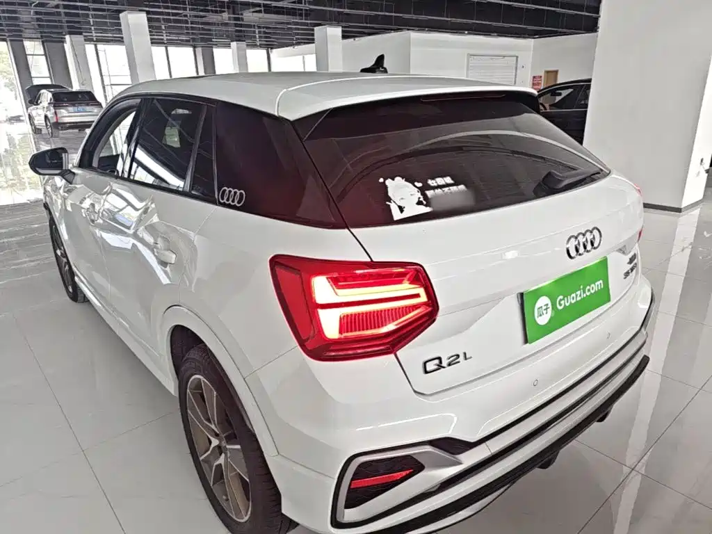Audi Q2L 2022 — фото 5