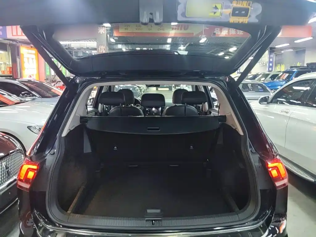 Volkswagen Tiguan L 2019 — фото 19