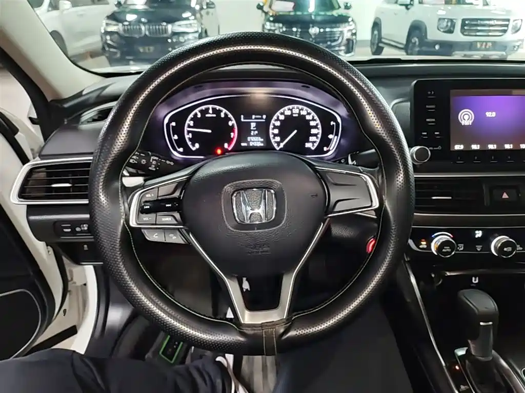 Honda Accord 2019 — фото 11