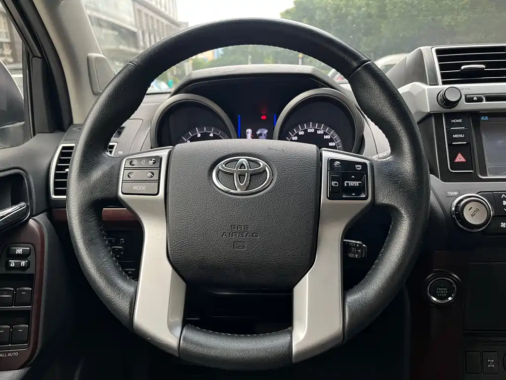 Toyota Prado 2015 — фото 4