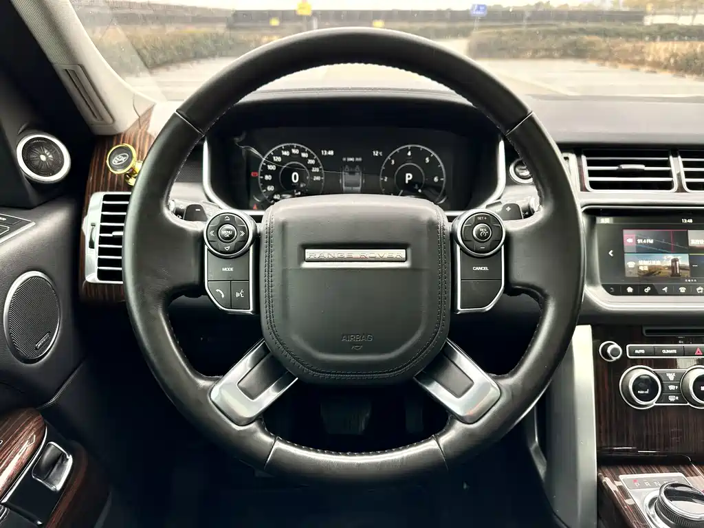 Land Rover Range Rover 2015 — фото 14